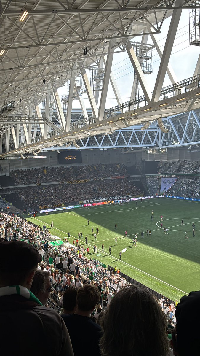 brass1soder's tweet photo. Ju mindre ni är relevanta ju mer skriker ni att ni inte bryr er om Bajen, att DIF, mff och ifkg är större hat. Ni kommer att sakta tyna och bli nya BP i Sthlm https://t.co/yhVzekFKbs