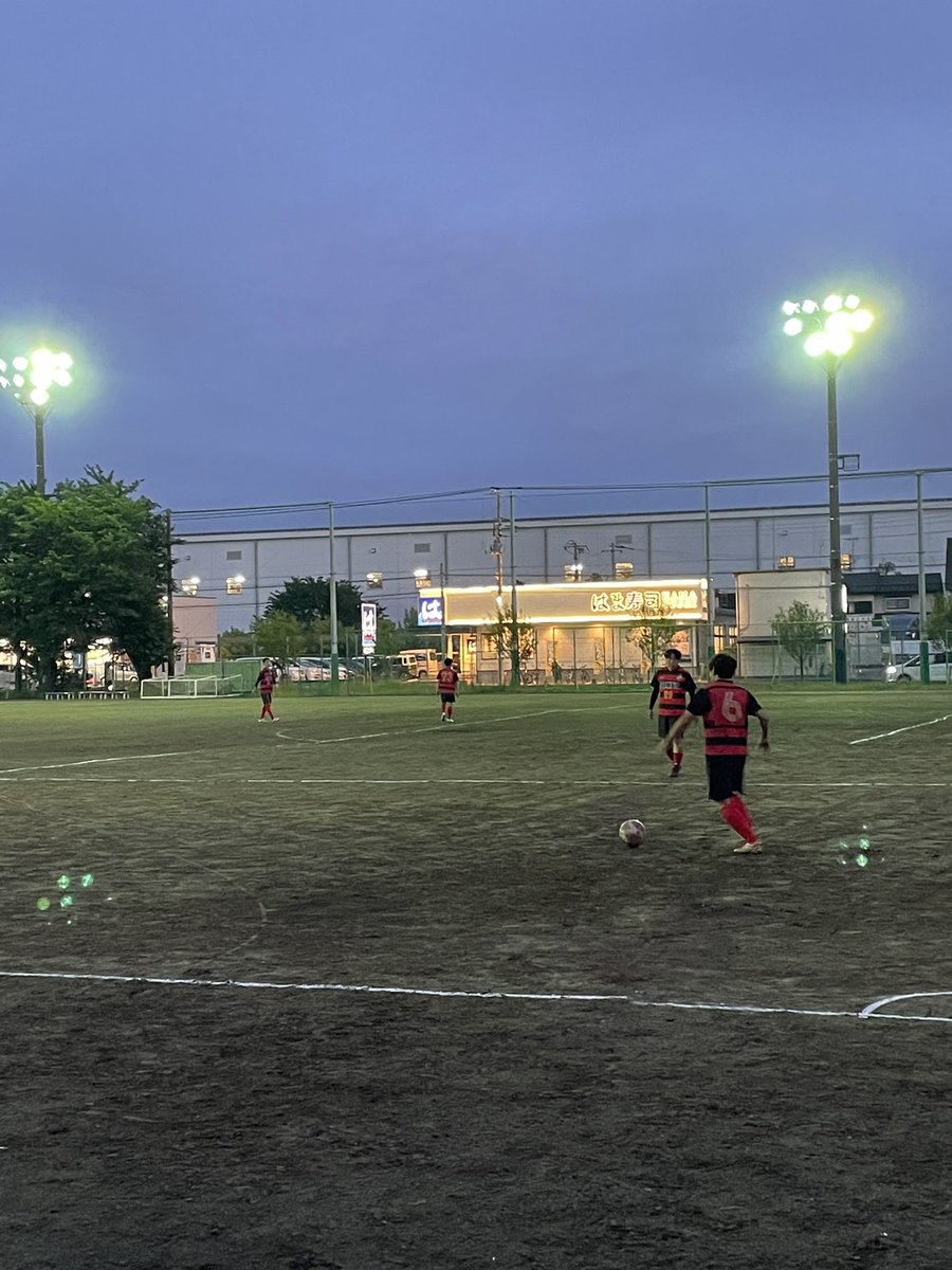 FCBOMBS's tweet photo. 5月24日座間市リーグ
🆚アスタラビスタFC
total1-2
          0-2
          1-0乳井

普段と異なるポジションを試した選手が何人かいました。
各々、不慣れなポジションで課題と収穫があったので、改善、修正出来ればと思います。
審判団、アスタラビスタ様、ありがとうございました‼️ https://t.co/Fq97fc36tT