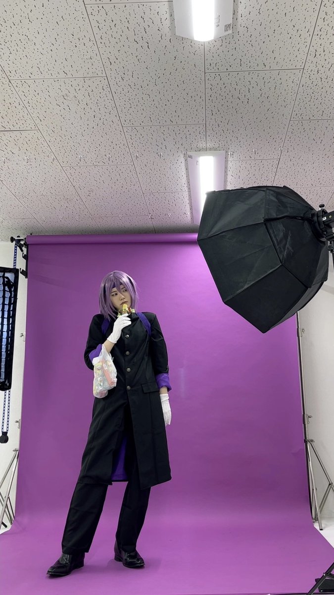VAMPS ハロパコスプレKAZくんパペット VAMPSハロパ初日、バンパイアHYDEに狼男K.A.Zら豪華仮装で幕開け