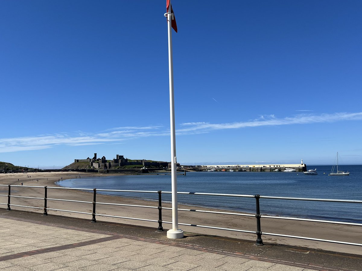 MarkRWheeler2's tweet photo. Nice day out in #peel #isleofman https://t.co/Tvb1C5B16Y