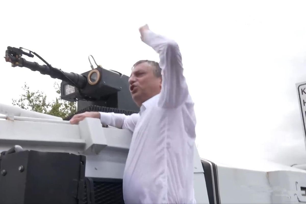 barlasgang1's tweet photo. Kurtuluş yok tek başına; ya hep beraber, ya hiçbirimiz! https://t.co/5fUEwB1U84