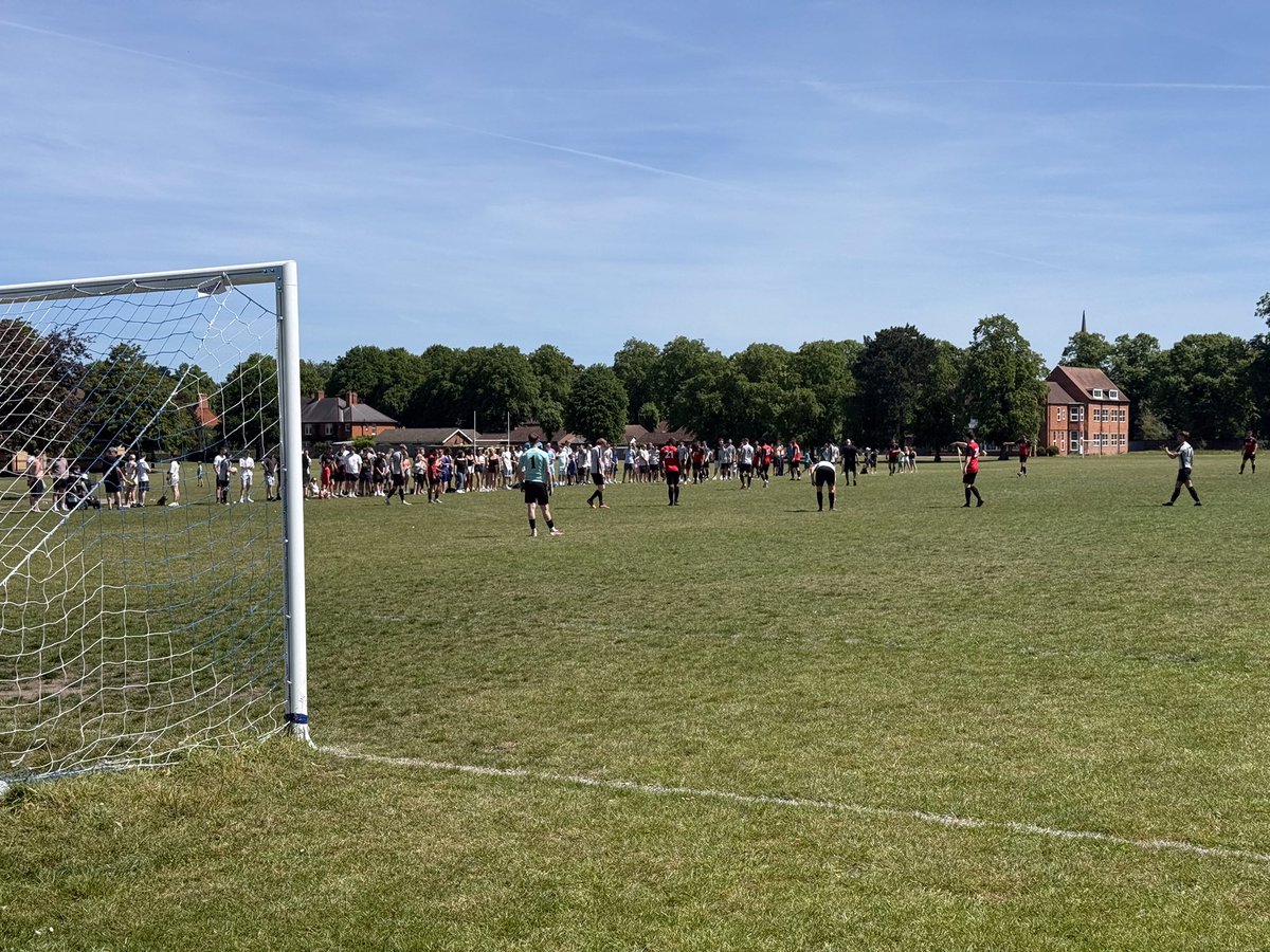 mitchelldonnyr's tweet photo. Rose &amp; Crown fc 1 v AFc Newark 2, Newark Alliance Premier Sunday am .  AFC Newark are champions ! Att 150 . Bloody hot  . https://t.co/PgIY7Ormbl