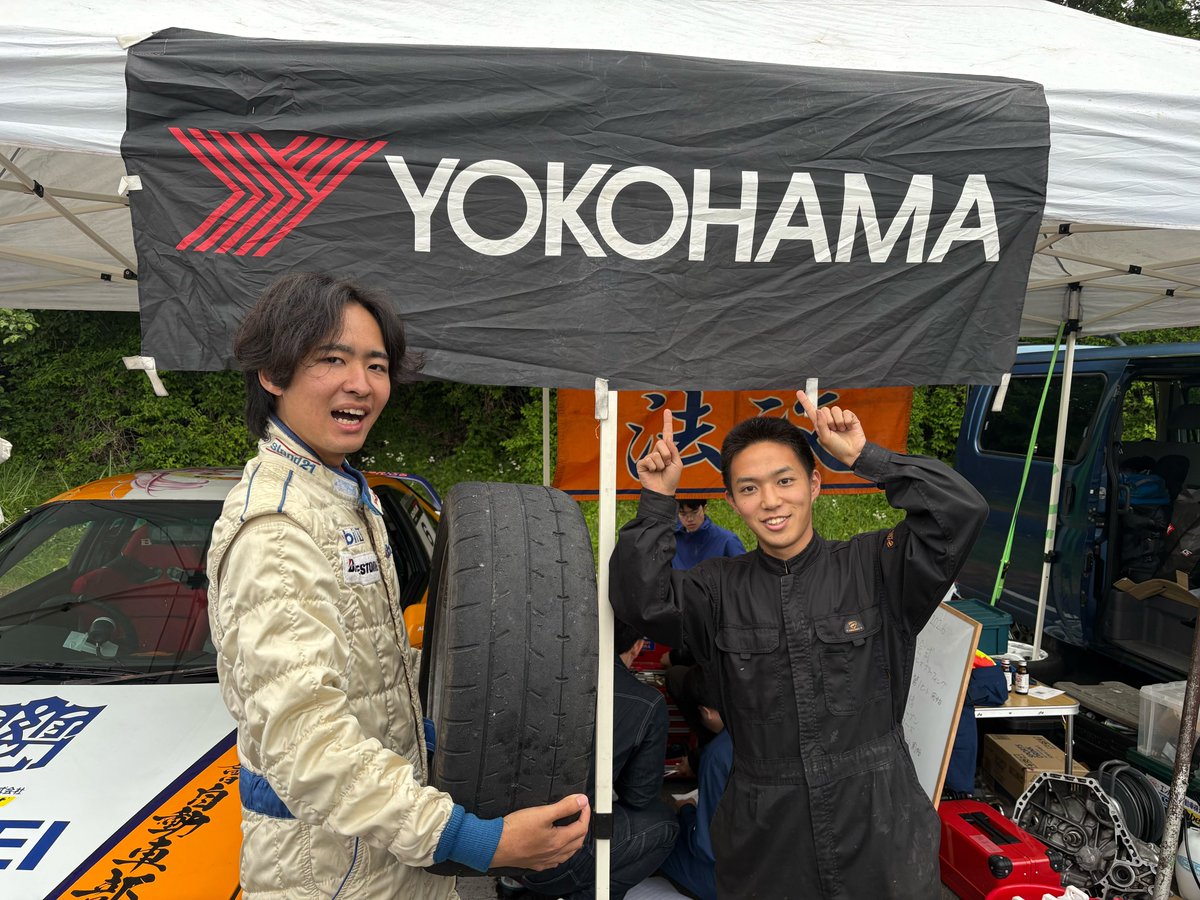 huac121's tweet photo. 【協賛企業紹介②】
横浜ゴム株式会社 タイヤガーデン 様

インテグラで使用していますADVAN A052をご協賛いただいております！

今大会も安定した、抜群のグリップ力を発揮してくれました！
 #横浜ゴム 
 #タイヤガーデン 
 #法政大学体育会自動車部 
 #HUAC https://t.co/DpRmD7QyQ7