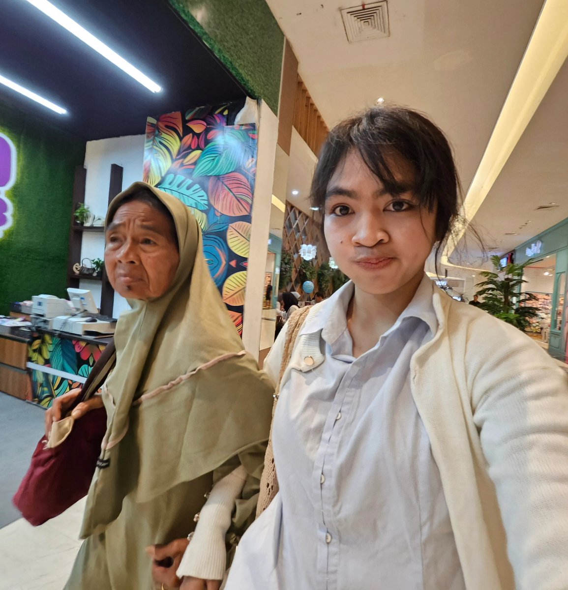 txt keresahan WNI tweet media