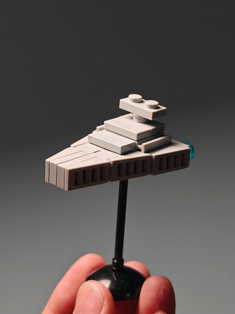 nopingrid's tweet photo. smol Star Destroyer https://t.co/euNXcFHG5h