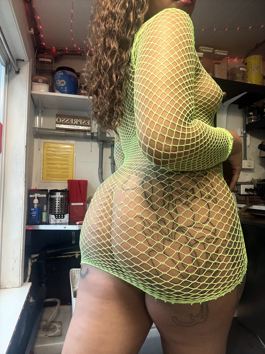 _Realsimone's tweet photo. Simone is back working Sunday morning 6am-12pm 💙 it’s her last day in this week so hurry in 🌶️☕️ 623 central ave S Kent, WA 💕 https://t.co/jUxAWhKNjF