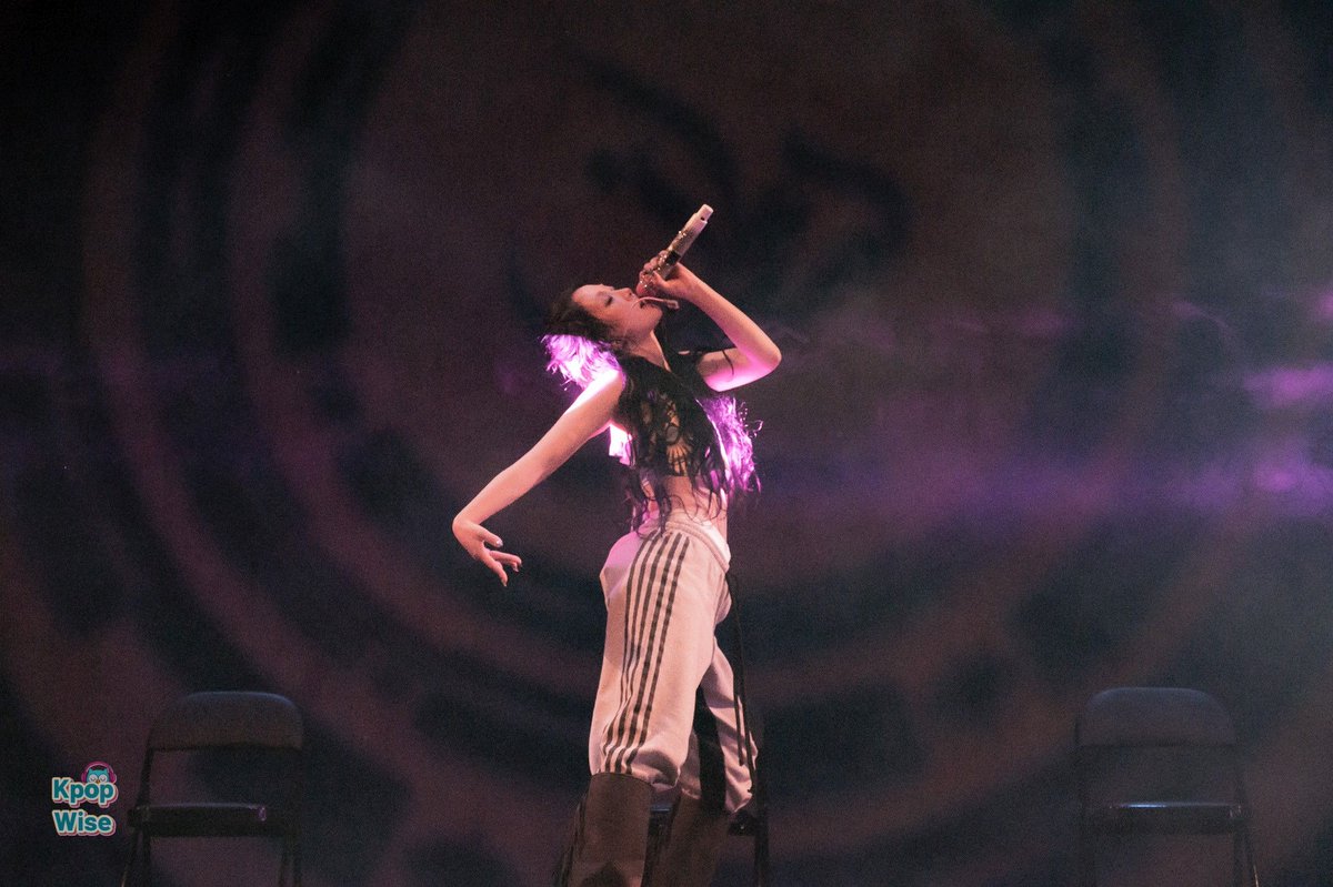 kpopwise's tweet photo. [Concert Review] #Yves Gets Real about Being an Independent Artist, and Songwriter in San Francisco for “The Americas Tour”  @Yves___official

🍒 Check it out here:  https://t.co/lCaRfOFhlV 

📷 @melodybymegan

 #이브 #YvesTheAmericas #YvesTour2026 @WeBookBands  
@_PAIXPERMIL https://t.co/8KPKdCinFQ