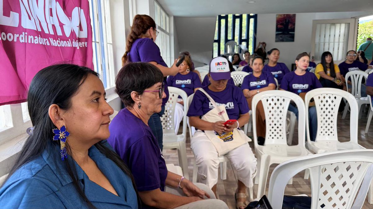 CNRCOMUNES's tweet photo. Hoy #24DeMayo En el marco del Día Internacional de las #Mujeres por la Paz y el Desarme, junto a la #CONAMU realizamos un espacio de reflexión, diálogo y construcción colectiva que reafirma nuestro compromiso con la paz, la reconciliación y la transformación de nuestros territorios.