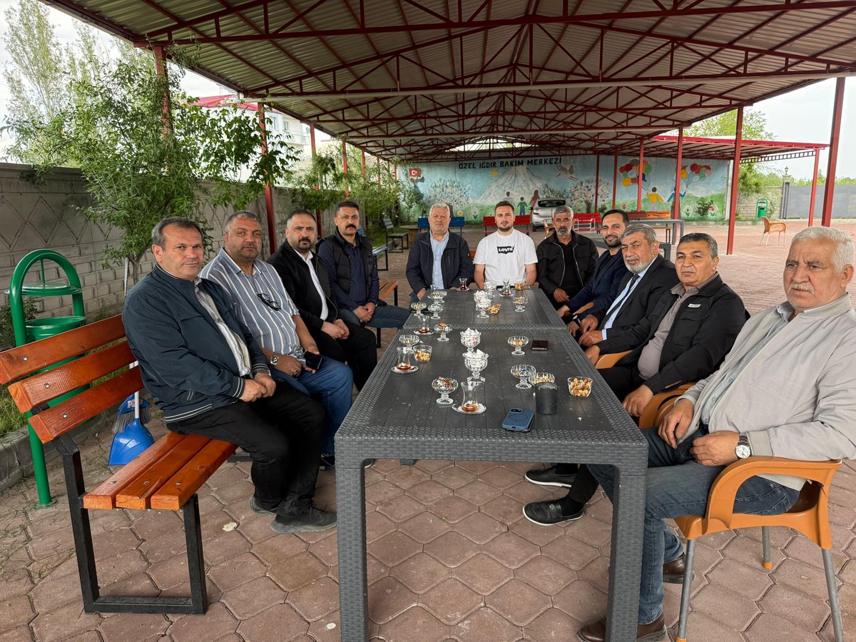 Hseyin0760's tweet photo. MHP Karakoyunlu Belediye Başkanımız Bayram Ali Ballı, TÜRKAV İl Başkanı Kurban Parlar ve teşkilat mensuplarımızla birlikte Özel Iğdır Bakım Merkezi’ni ziyaret ettik.

Yaptıkları çalışmalar hakkında bilgi aldık, Misafirperverlikleri, ilgi ve alakalarından dolayı kurum yönetimine ve çalışanlarına teşekkür ediyor, çalışmalarında kolaylıklar diliyoruz.