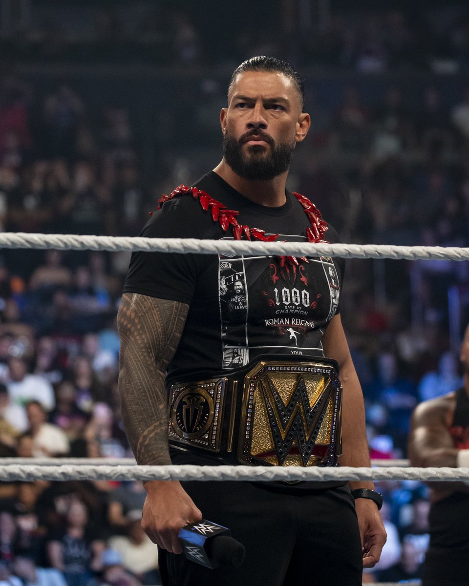 hourly roman reigns tweet media