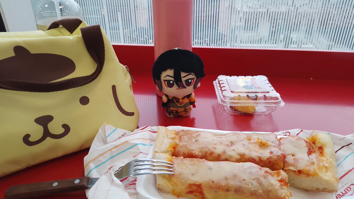 momo 🍮🍒 tweet media