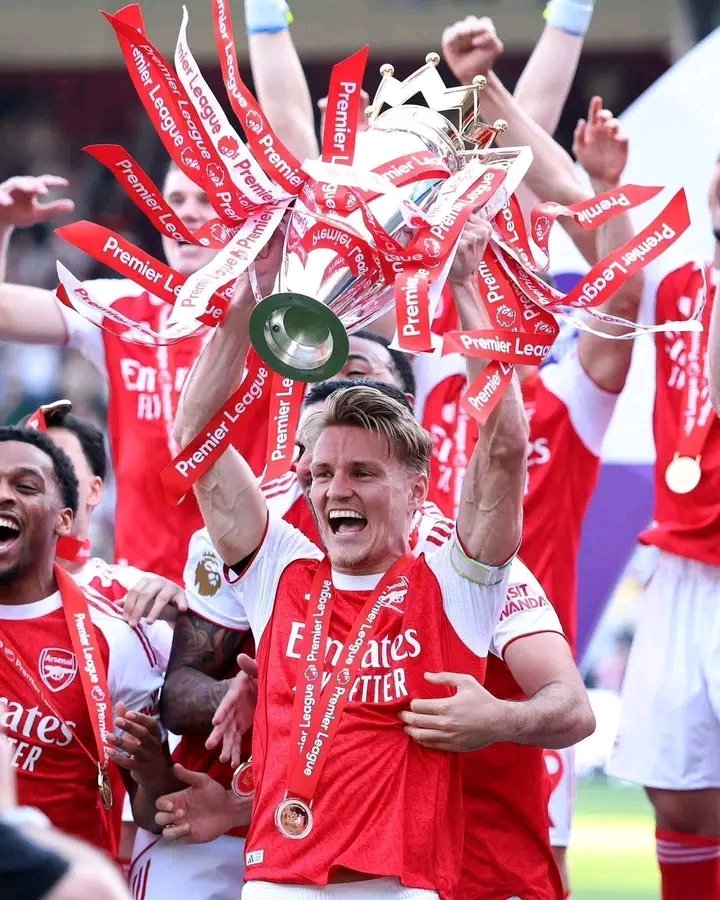 KGideons98's tweet photo. The wait is over. We are Champions. The Champions of England https://t.co/SPS3E5Dqe4