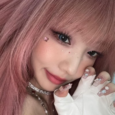 yutabryan's tweet photo. icon / on repeat i love SINGERSSS https://t.co/YURiuVnzFg