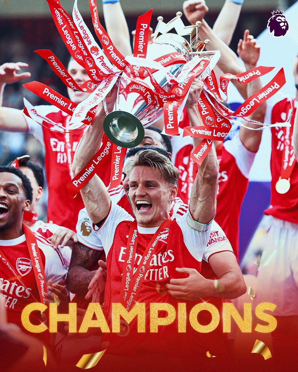 sv_theboss's tweet photo. ARSENAL !!! Champions 🏆 https://t.co/ufQcXJE8V4