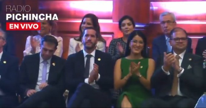 #NiAzulesNiMorados 🖕 tweet media
