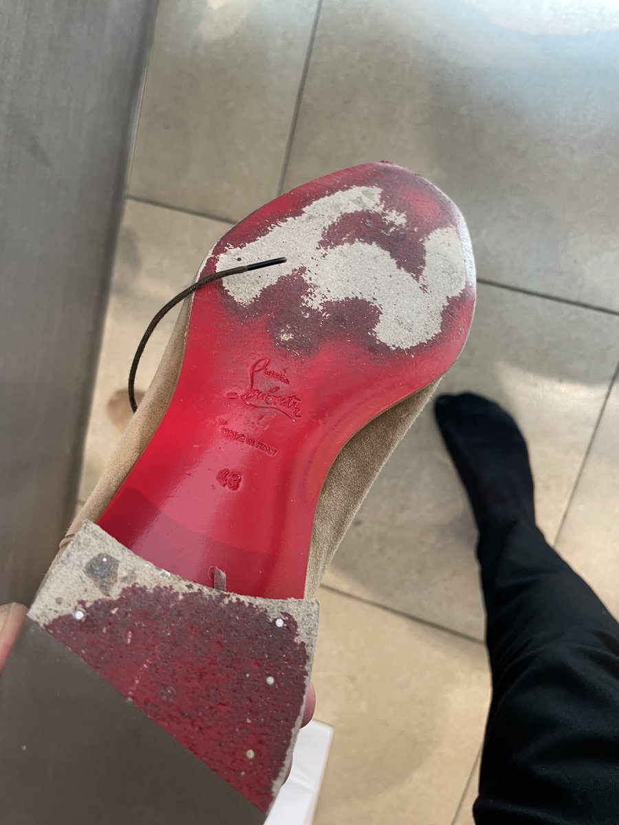 SHOESSXX's tweet photo. https://t.co/xGQfcrKT75