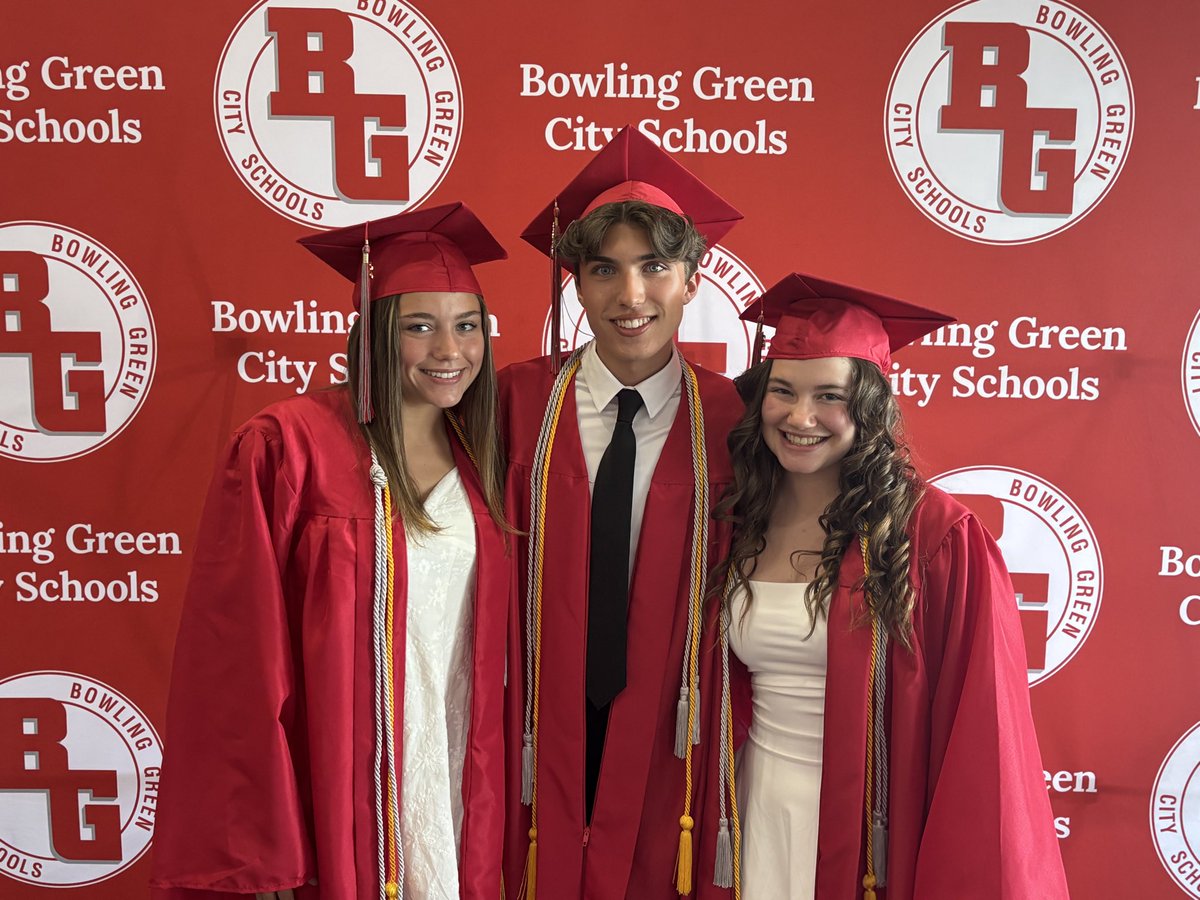 BGSchools's tweet photo. Caps, gowns, and picture-perfect smiles! 🎓✨ Caught up with some of our seniors for a few quick photos before the ceremony. #bghsgrad2026 https://t.co/n2rTTbw8bY