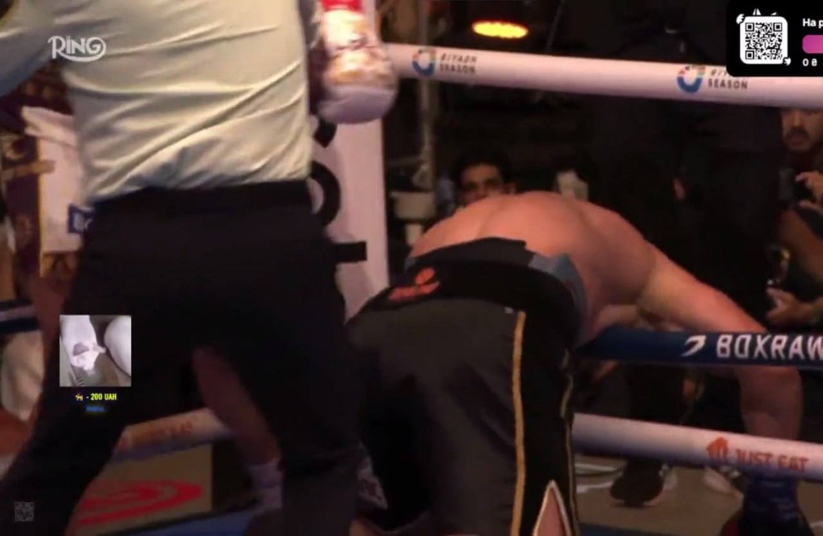 rusakopian's tweet photo. @DAZNBoxing @ringmagazine Robbed Rico🤝 https://t.co/BAWSbELfKJ