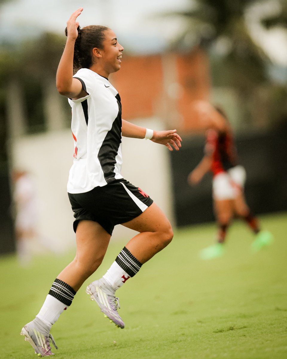 vasco_feminino's tweet photo. TEM GOL DA VAAAAAALLLLL PARA AS CRIAS DA COLINA! 💢🇻🇪

📸 João Gabriel Alves | #VascoDaGama

#CriasDaColina https://t.co/ODoaHGrcRJ