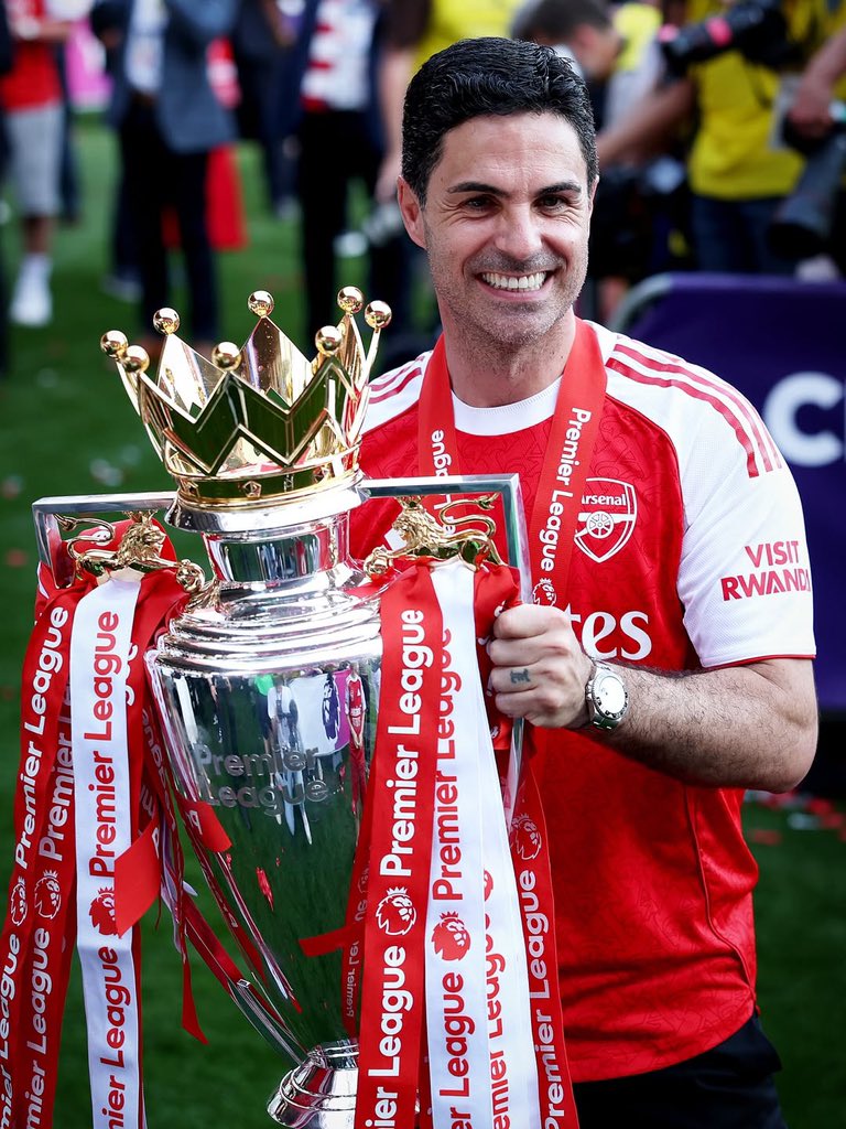 Dnetblaster's tweet photo. This looks like AI though 🙄

……but congratulations to Arsenal. This was well deserved. 

This picture shows resilience, belief, patience, trust, faith and promise fulfilled.

22 years has been along time so let’s restart the count from one 😁 https://t.co/JGqWaUs0oN