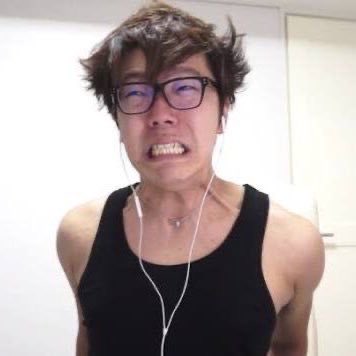 _LikelyToRain_'s tweet photo. ファン「ヒカキンさん応援してます！」

ヒカキン「ありがとうキン😎」

ファン「ヒカキンさんの動画は完璧です！」

ヒカキン「プルルルウルルルルルルルルルルルルルルルルルルルルル‼️‼️‼️‼️💢💢💢」(威嚇)(発狂)(激怒)(ヒカキンは故事成語が大嫌い) https://t.co/3yQkXaGtq8
