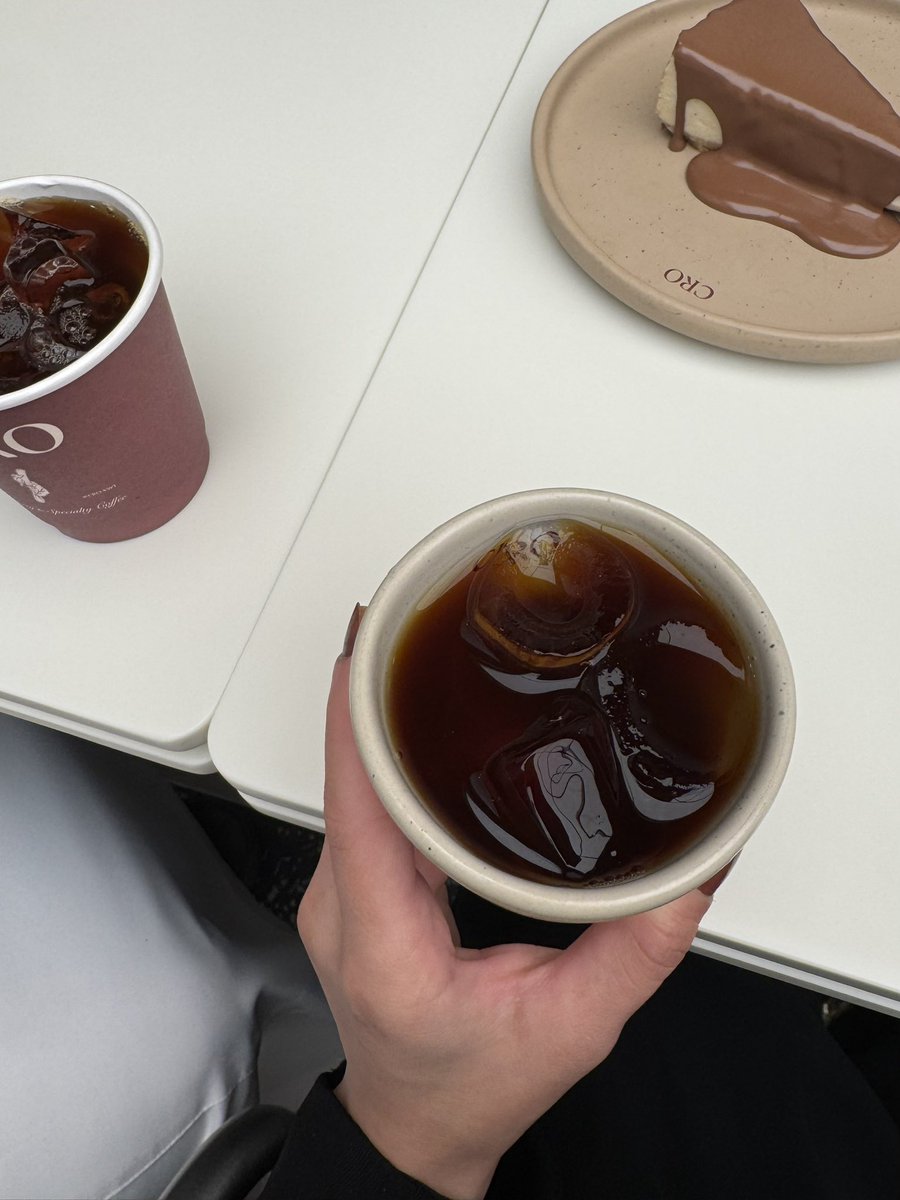 Retaj_m11's tweet photo. طالبه تشعر ان ماوراها اختبارات 🤭 https://t.co/x96w7nn1cv