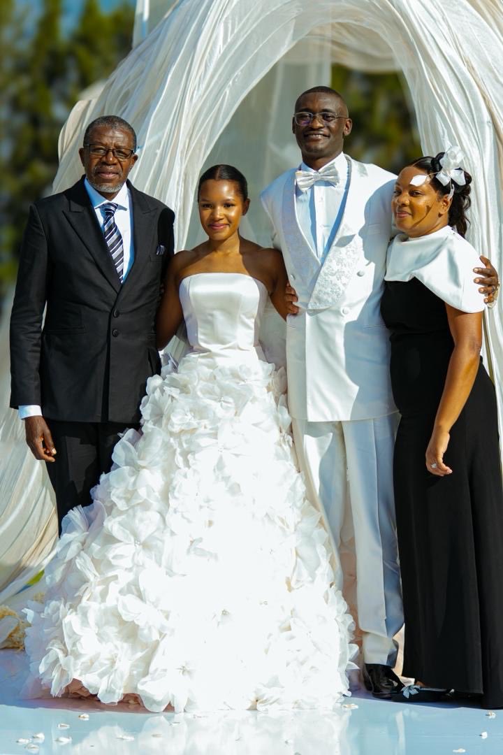C. H. MUKUNGUNUGWA tweet media