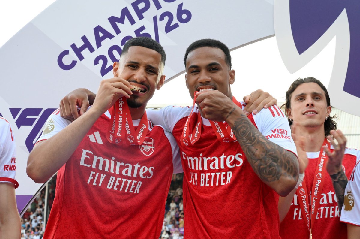 afcstuff's tweet photo. WILLIAM SALIBA X GABRIEL MAGALHÃES. 🤝🏆 https://t.co/TPZoG6IzjM
