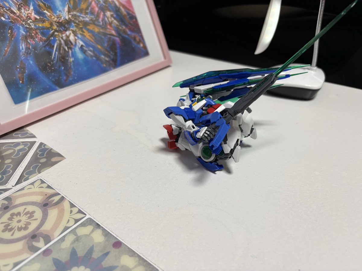 index9191's tweet photo. #バンダイ　＃ガンダム

大好きなクアンタが、倒れて変形した⁉️ https://t.co/B1qij0yfOh