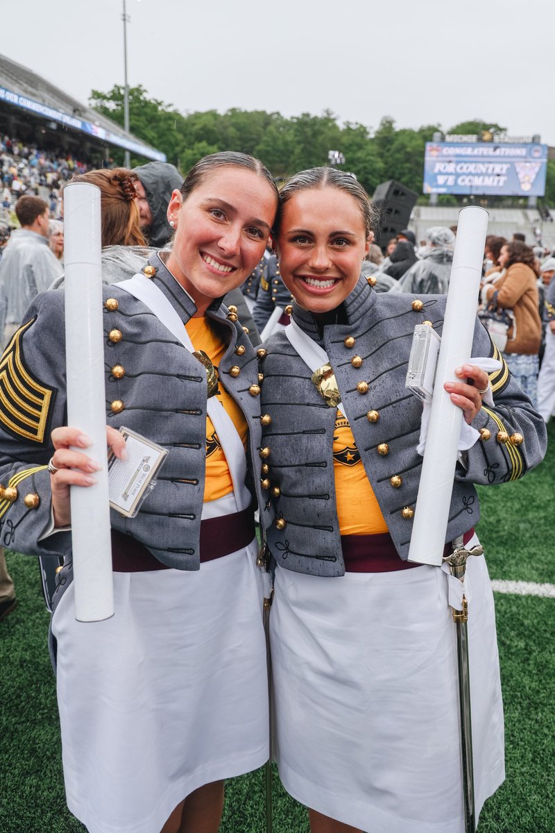 Army Softball tweet media