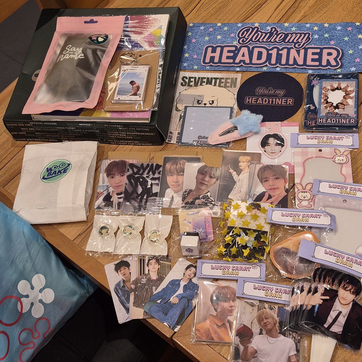 IDKdisaccount's tweet photo. Year 2 sa pag-attend ng SVT Anniv CSE org by @thirteenforsvt 🩷💙🩷 hindi pwedeng wala ka mauuwi na prizes kasi ilang round yung raffle &amp; games lol literal na kailangan mo ng extra bag. Tinchuuuu, admins and sponsors! soafer nag-enjoy today 🫶🫶🫶
#SvtYoureMyHead11ner https://t.co/0blBhaspFA