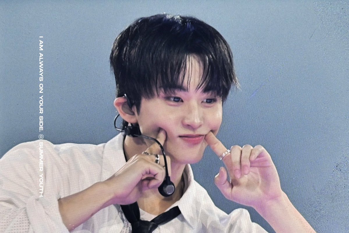 휭 tweet media
