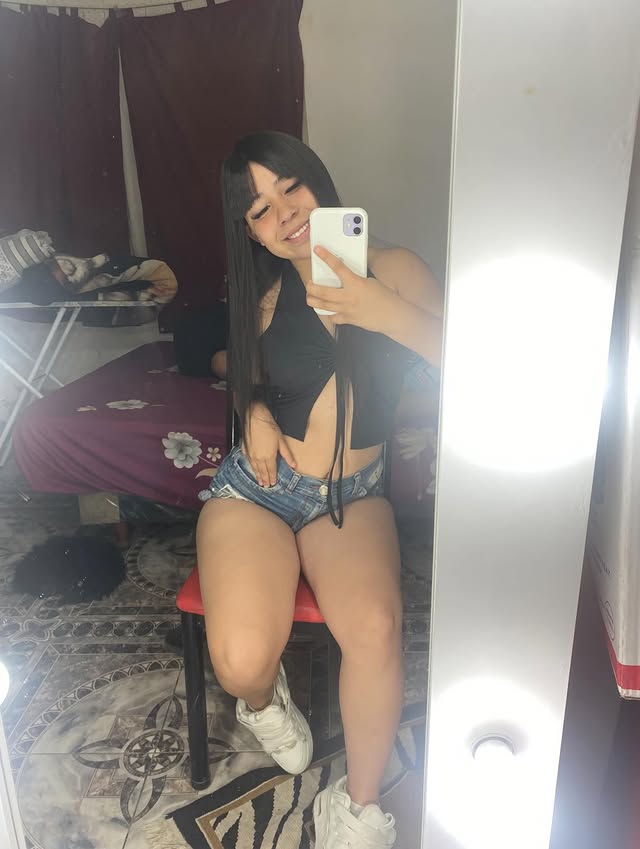 Mini Shorts X 110K tweet media