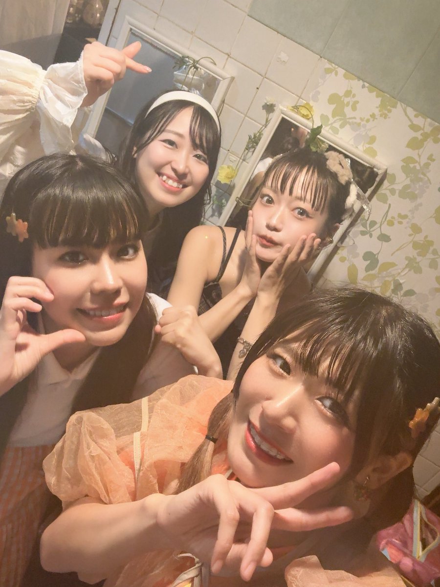 kee_423's tweet photo. ライブ@秋葉原ドットドット秋田犬

終わりましたーーーー！🐶🪽✨✨

ひゃ��、、最高の空���！

とっても素敵な場所で
素敵な方たちと共演できで幸せ！

改めて、ゆーちちゃんほんとに
ありがとう🥹🫶🏻🧡

また共演できますように！

あみちゃんちえちゃんにも
また会えますように！🪽✨ https://t.co/deyHF35ET4