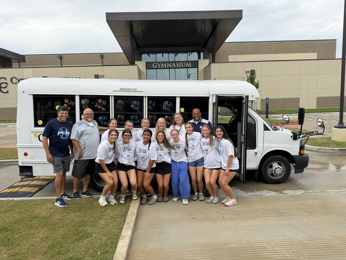 KWeatherly30491's tweet photo. This past week my team and I were blessed with the opportunity to travel to University of Texas Arlington to compete in the Final Four.  We fought hard but fell short. I have enjoyed this season so much and wish the seniors, Audrey and Corinne, the best of luck as they move on to college. They are amazing people and have impacted my life in great ways! My team and I are looking forward to the opportunity to return next year to State! A huge thank you to the staff and coaches that made this amazing experience possible! 

#BeElite
#FinalFour
#WarriorSoftball
@APetrowski2026 
@KK_Recruiting_ 
@ELP_Pitching
