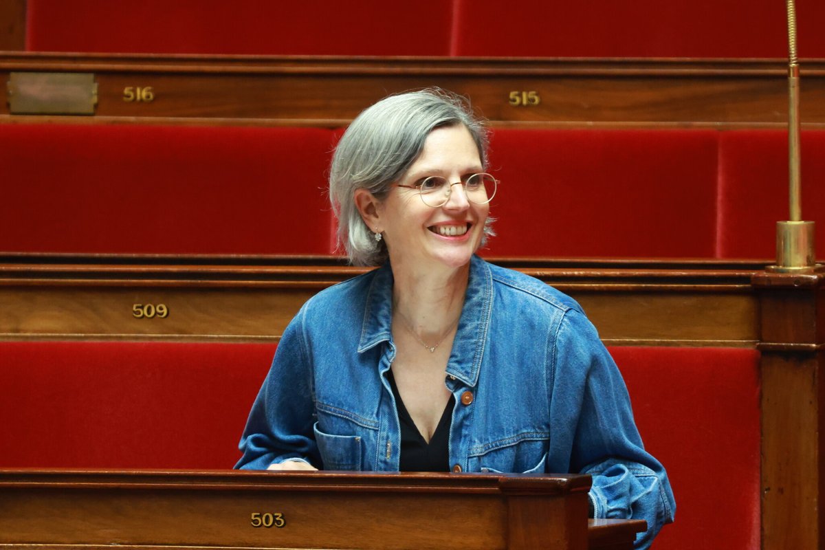 le_Parisien's tweet photo. La députée écologiste de Paris a déclaré avoir été contactée pour faire partie de la dernière flottille pour Gaza, mais ne pas avoir pu y aller.
➡️ https://t.co/g9lFtQNLwd https://t.co/E9SlF6yJHJ