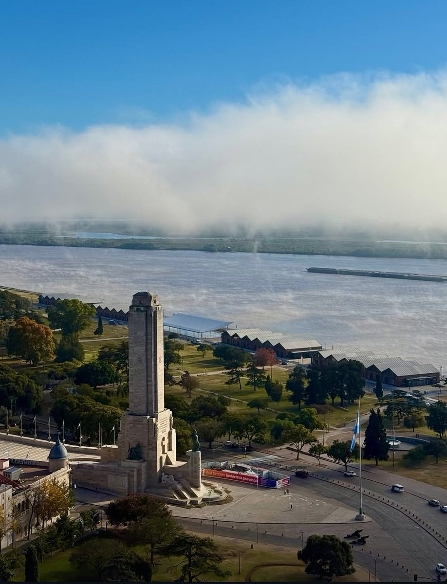 Rosariociudadok's tweet photo. Neblina de domingo 😍 https://t.co/buEdMFsrbk