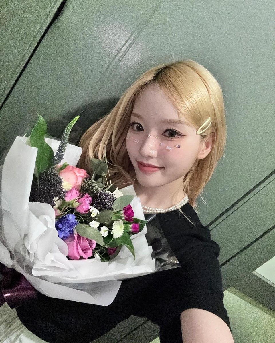 gohwoni's tweet photo. @laviennjoy you nailed it, Ariel! ❤️‍🔥💐

(p.s: give us some tips and tricks of your secrets to be “The Class of 2026 Valedictorian” plzzz!! 🥺) https://t.co/n7rd6e07Kd