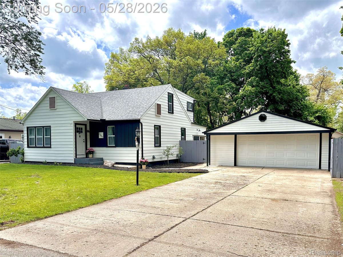 pearson_monique's tweet photo. 📅 OPEN HOUSE | ⏰ Sun, Jun 07, 2026 01:00 PM - 04:00 PM

🏠 2349 W Ellery Avenue E, Waterford Charter Township, MI 48327

https://t.co/uSt5gc4ccW https://t.co/J2YQGoNyHT