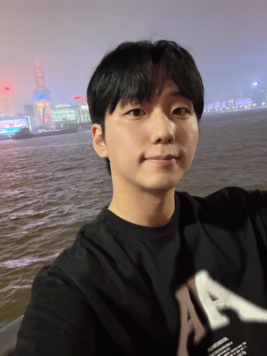 쿸 tweet media