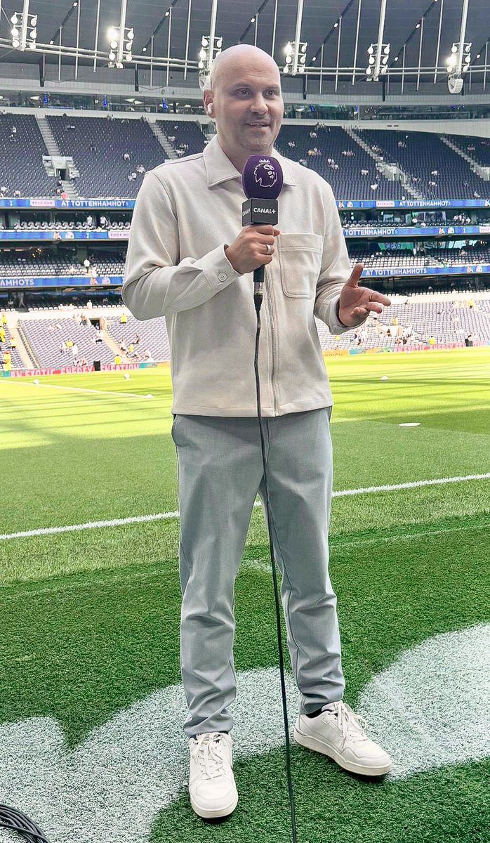 CANALSportCZ's tweet photo. Na finále Premier League nemůžeme chybět! 😎

Sváteční fotbalový den si zaslouží i stylové oblečení – a to my díky @celio máme! 👕🔝

#benormal #celio https://t.co/1jcwF4MQ4k