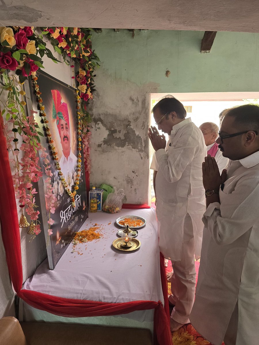 RajeevRai's tweet photo. अपनों के साथ अपनों के बीच आज रसड़ा विधानसभा क्षेत्र में 
@yadavakhilesh https://t.co/WRxXIPiIi7