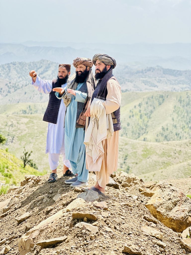 MlWtn82884's tweet photo. دسخا غر دشهید حاجی منان محبوب اودشهید حاجی ناصر دسنکرو ملکری او203منصوری قولی اردو قومندان الحاج دعوت صاحب نن ورځ دخوست ولایت دغلام خان بندر دسرحدی سیمو سخه لیدنه وکړه ژوندی اوسی مشره ستاسو ورور وطن مل https://t.co/zWVoYBhQBU