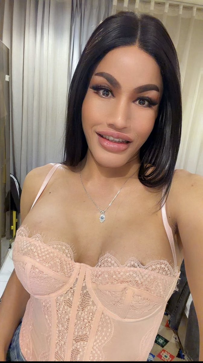 teddyibrahim's tweet photo. Well well 🇸🇦🌸🇸🇦🌸🇸🇦🌸
#ladyboy
#ladyboy_both_in_riyadh
#ladyboy_saudi
#ladyboy_riyadh https://t.co/gfk1EDOvht