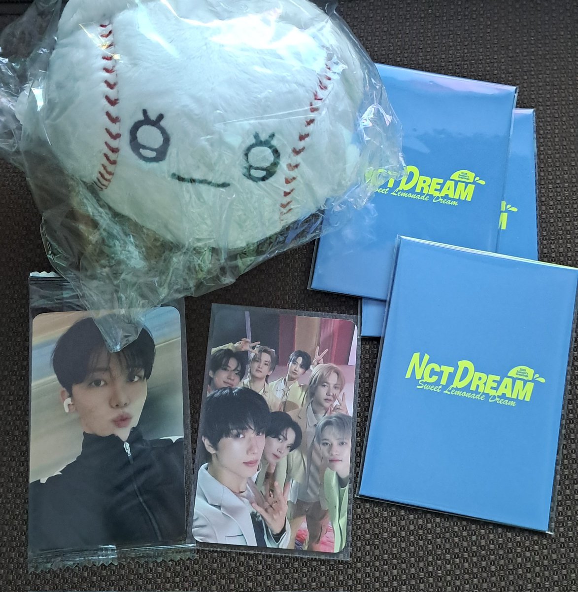 jaemsbuys's tweet photo. — 💌 #janengbuys 

hi ! my orders came home safely po. thank you so much, @jenowinkle 🫶🏻

#arigaethx https://t.co/3kFCifOzt0