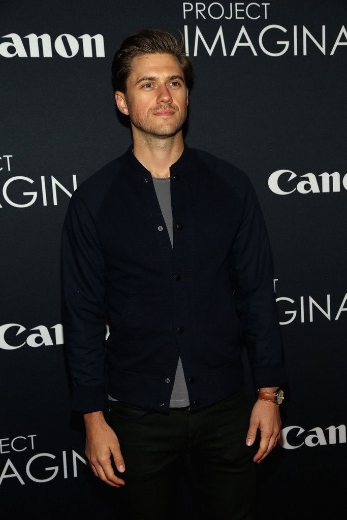 dailyaarontveit's tweet photo. happy sunday https://t.co/4b1NorJSUU