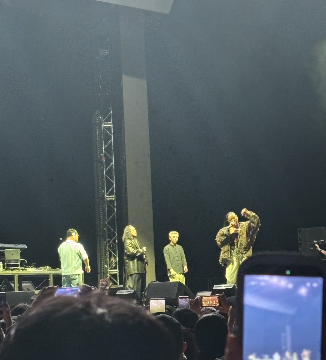 gonsuke's tweet photo. wu-tang clan良かった！Awichも良かった！ https://t.co/ddMpZUKul8