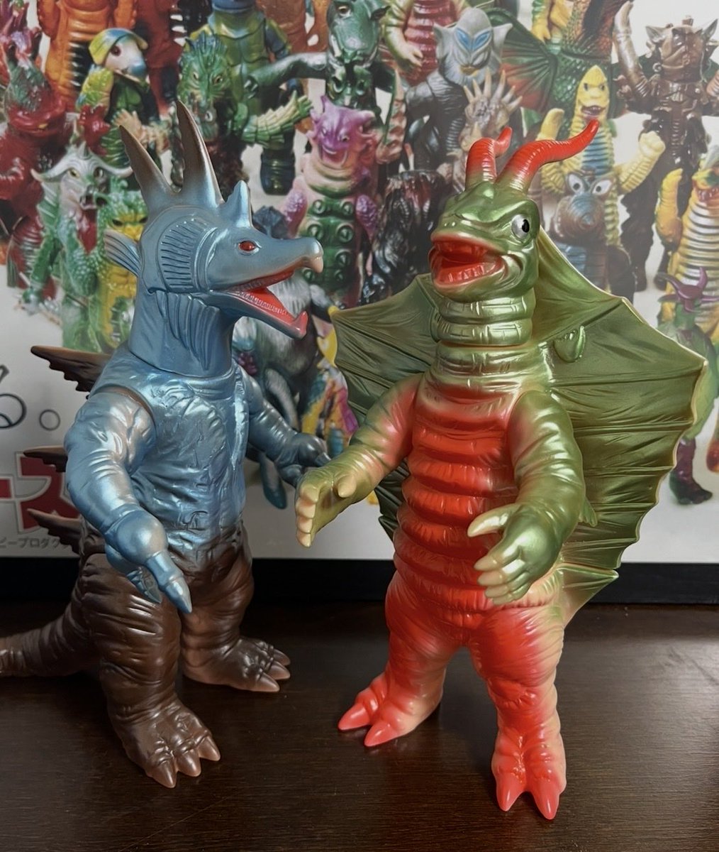 キングマイマイ成虫＆幼虫（ブルマァク復刻・怪獣郷）ソフビフィギュア２体セット 純正売 キングマイマイ成虫＆幼虫（ブルマァク復刻・怪獣郷）ソフビ