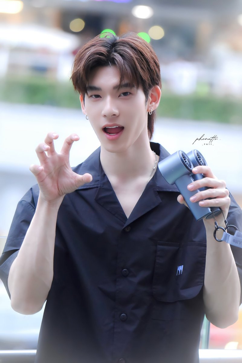 real_pntt's tweet photo. ผมเป็นหมาป่านะค้าบบบบ 🐺

#twnpich https://t.co/R6UK6wyDos