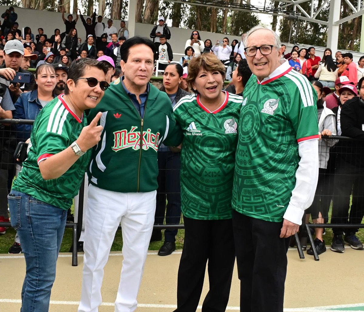DanielAceves84's tweet photo. Un gusto acompañar en el arranque de la Semana Nacional de Salud Pública 2026 #SNSP2026; a la Gobernadora del Estado de México Mtra. @delfinagomeza; Dr. @DKershenobich, Secretario de Salud; Dra. Celina Castañeda, Secretaria de Salud @Edomex e invitados especiales para el evento. https://t.co/AqwdaI8KW6